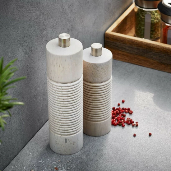 Am billigsten 👏 Gefu Salz-/Pfeffermühle TEDORO - Holz - Einstellbares Keramikmahlwerk - H: 14cm, 18cm - 2er Set - Weiß 🎉 – Bild 2